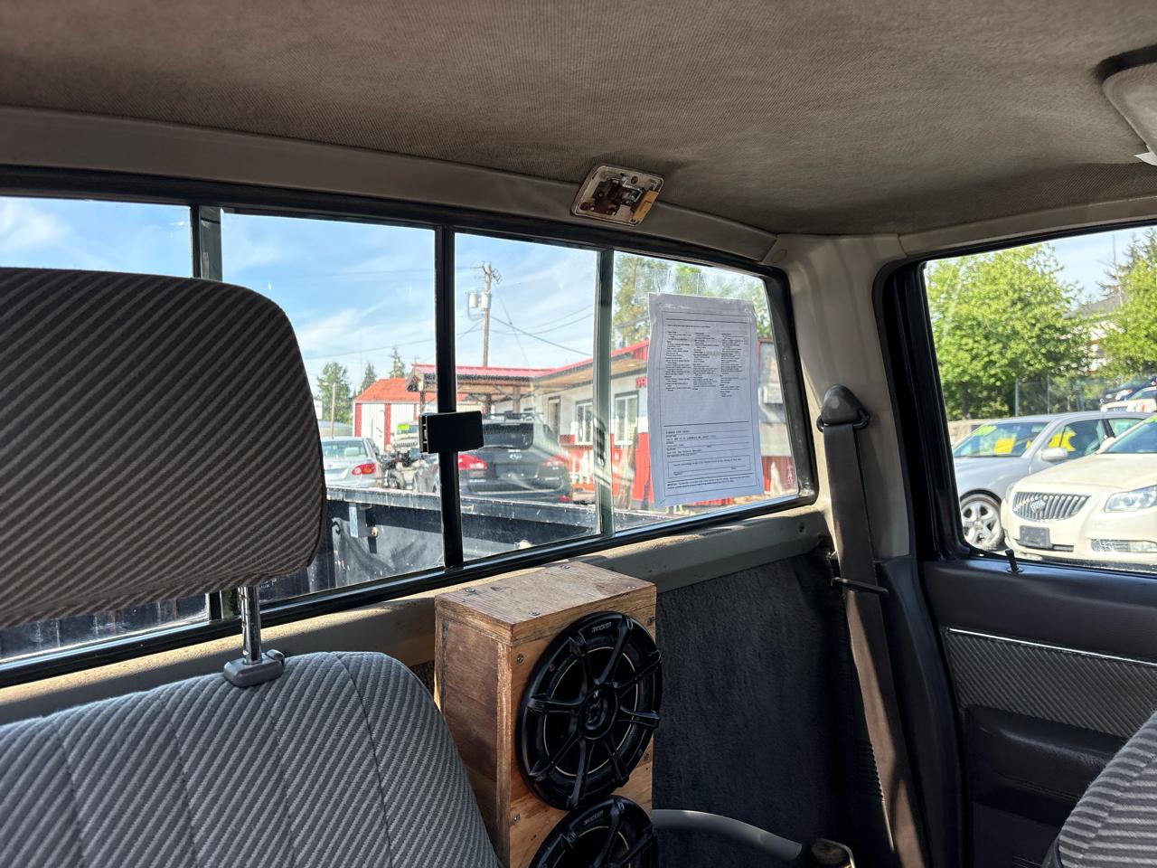 Nissan Pickup E-V6 Reg. Cab 4WD 1988