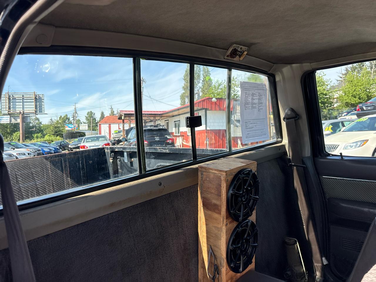 Nissan Pickup E-V6 Reg. Cab 4WD 1988