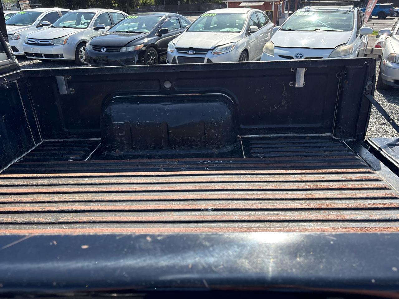 Nissan Pickup E-V6 Reg. Cab 4WD 1988