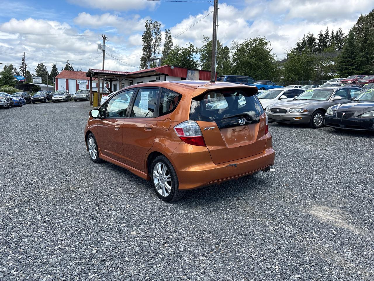 Honda Fit Sport 5-Speed MT 2011