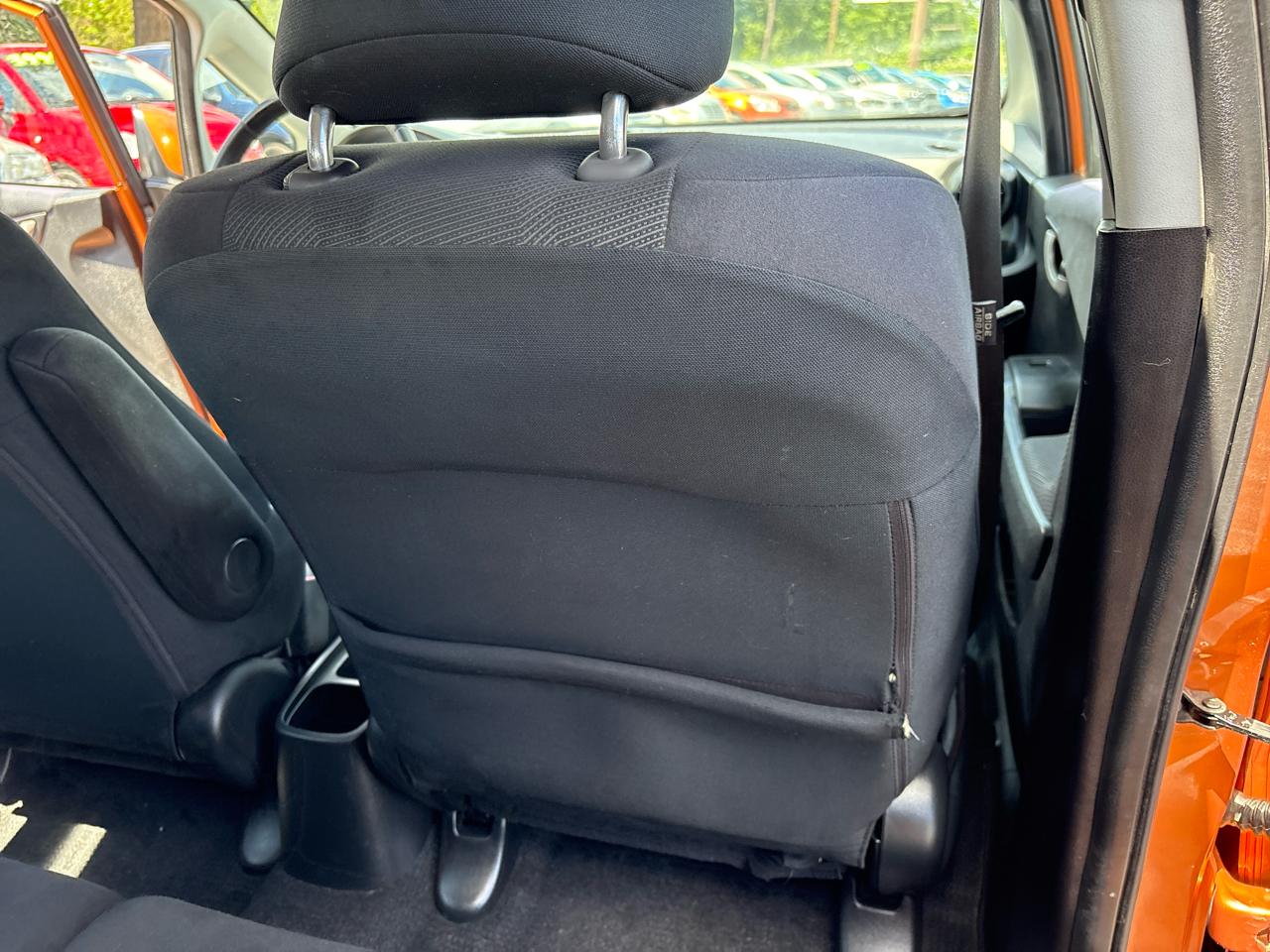 Honda Fit Sport 5-Speed MT 2011