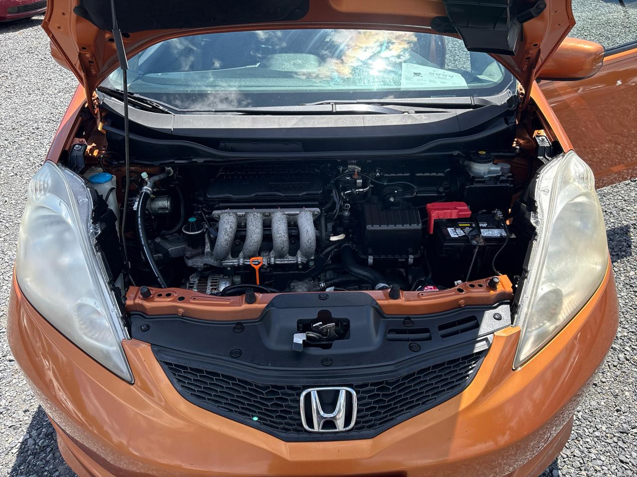 Honda Fit Sport 5-Speed MT 2011
