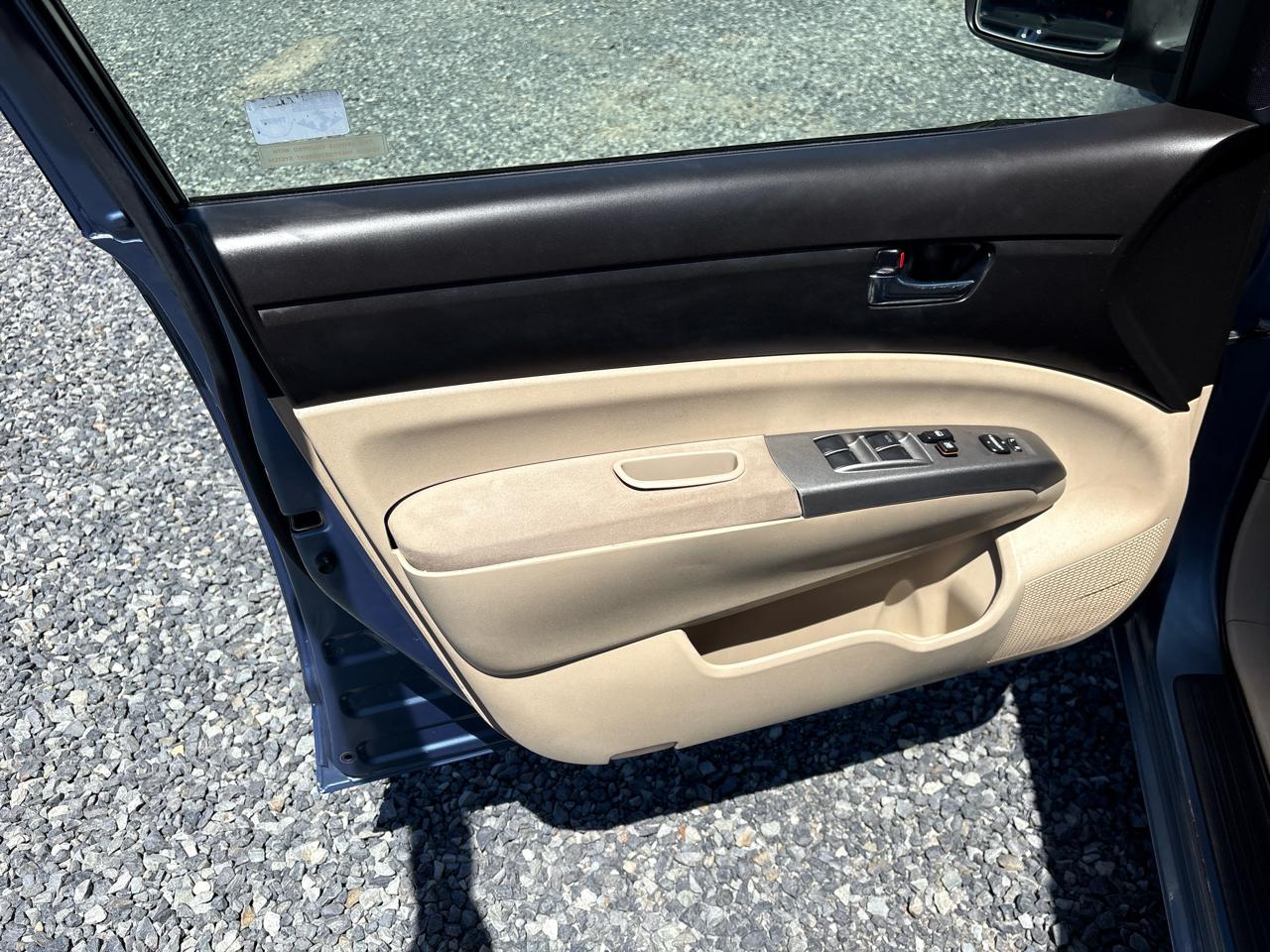 Toyota Prius 4-Door Liftback 2004