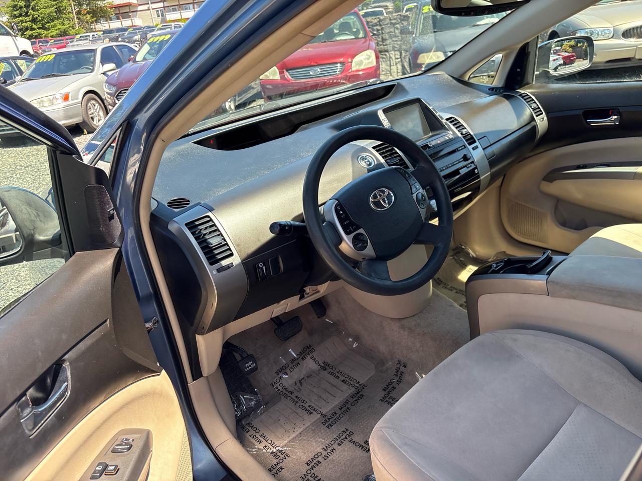 Toyota Prius 4-Door Liftback 2004
