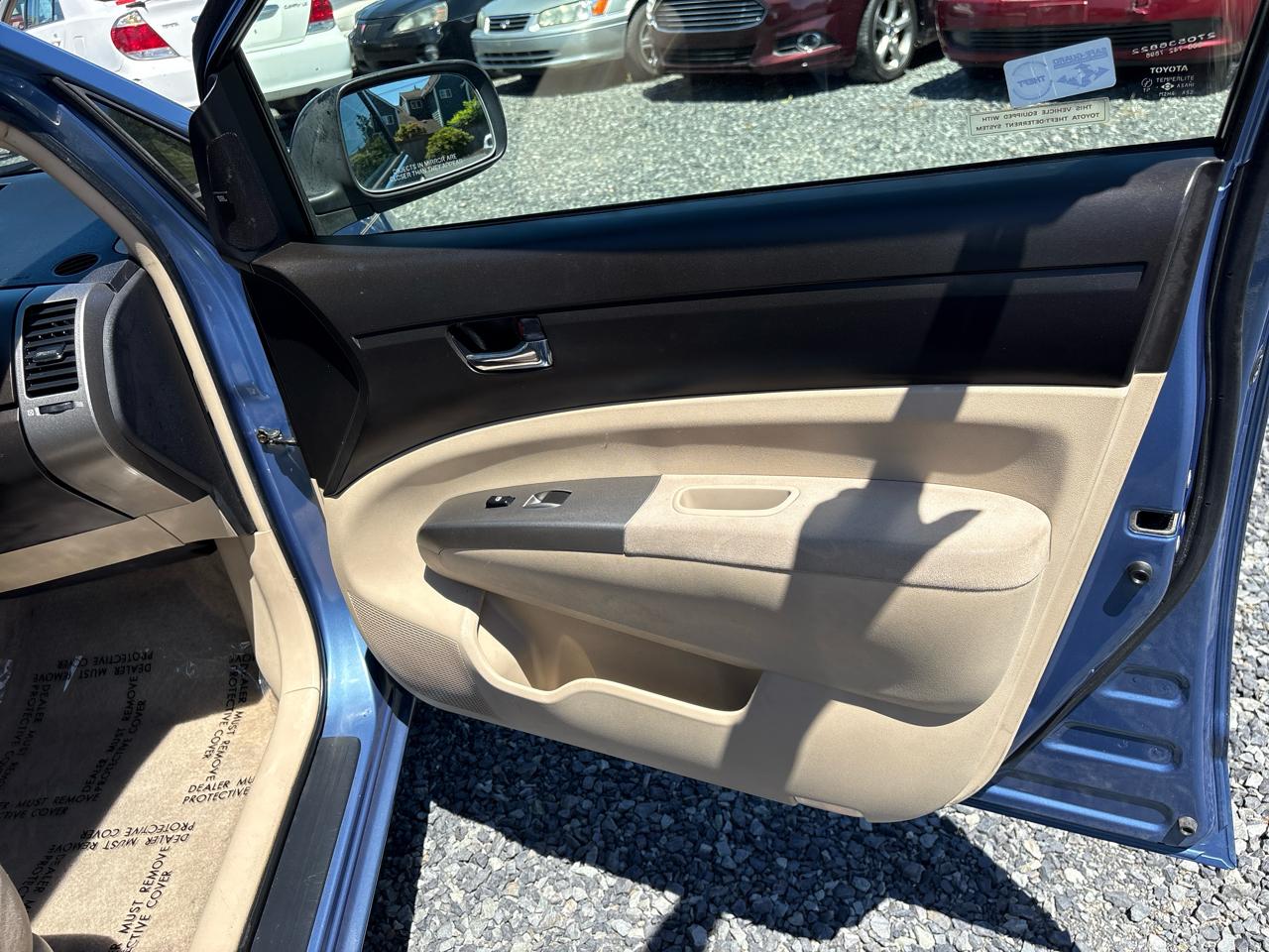Toyota Prius 4-Door Liftback 2004