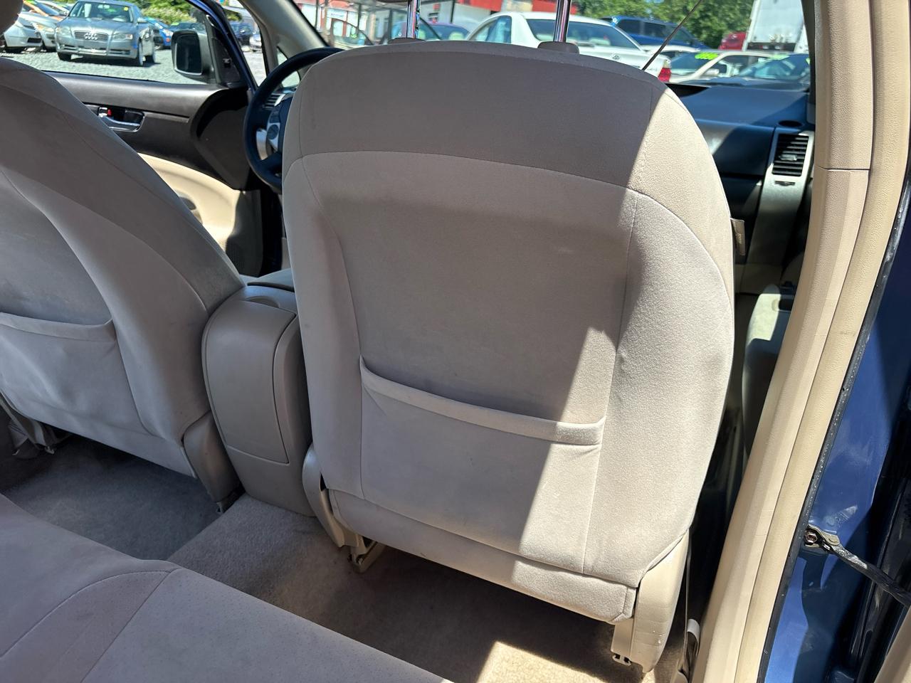 Toyota Prius 4-Door Liftback 2004