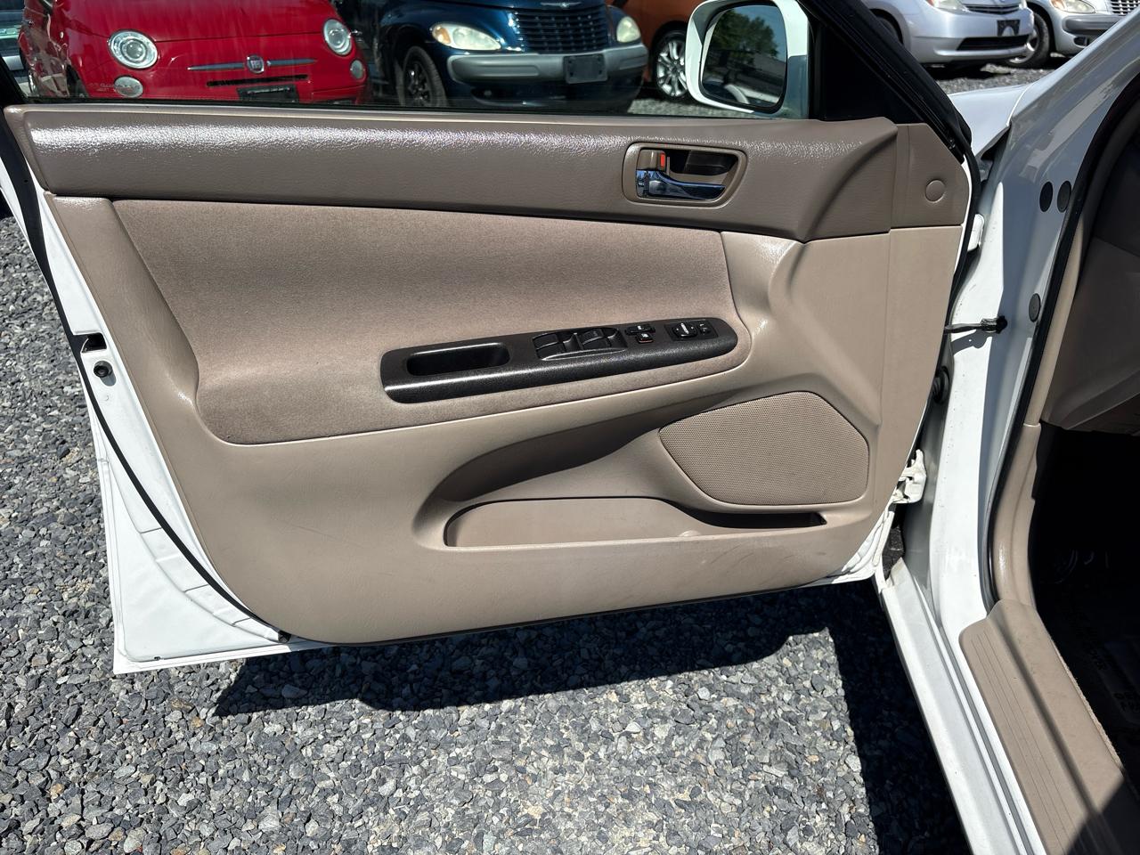 Toyota Camry LE 2005