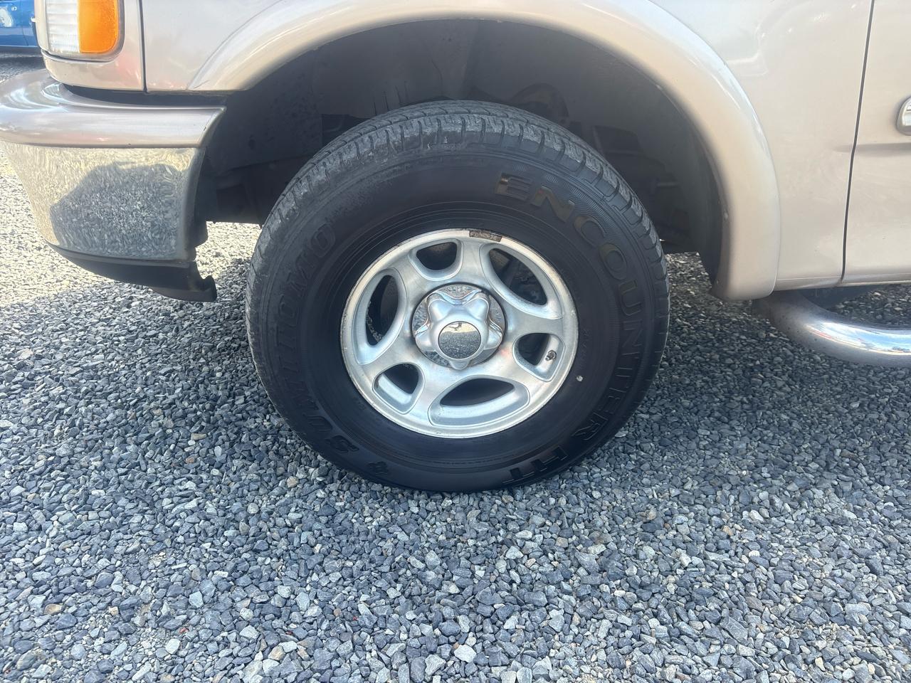 Ford F-150 SuperCab Short Bed 4WD 1997