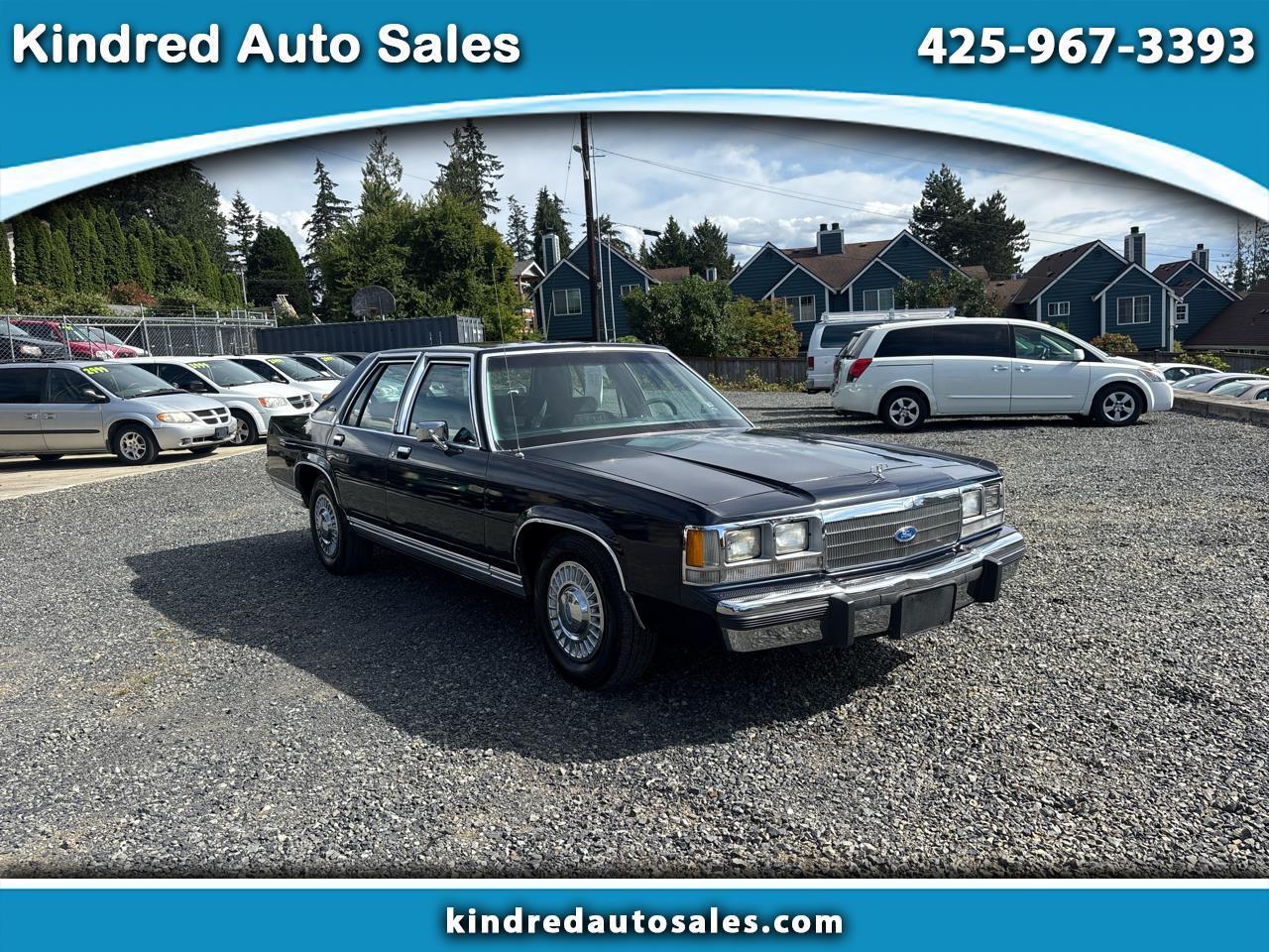 1991 Ford Crown Victoria's photo