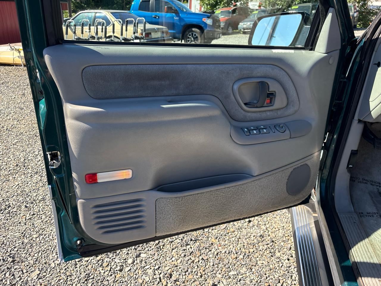 Chevrolet Suburban K1500 4WD 1997