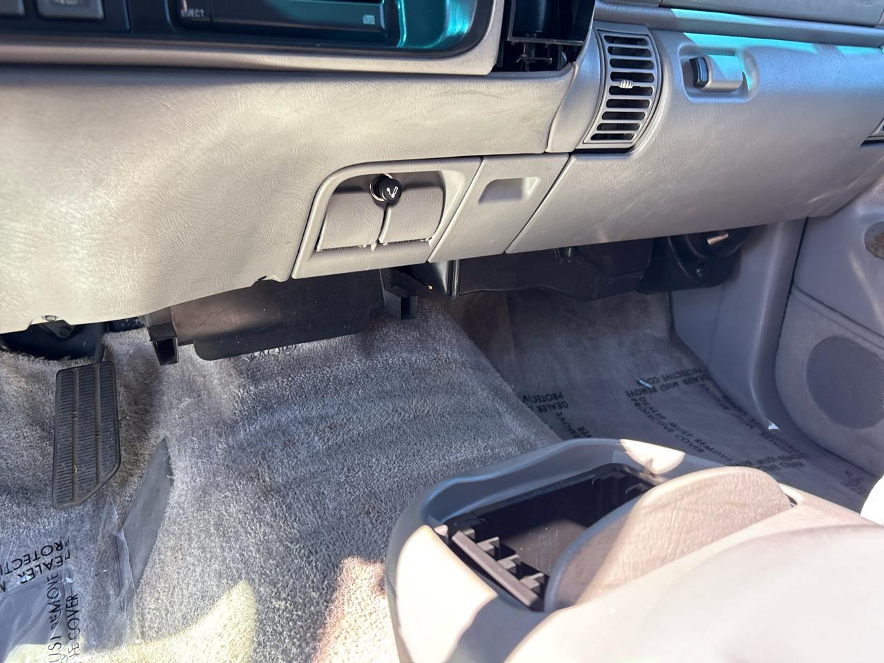 Chevrolet Suburban K1500 4WD 1997