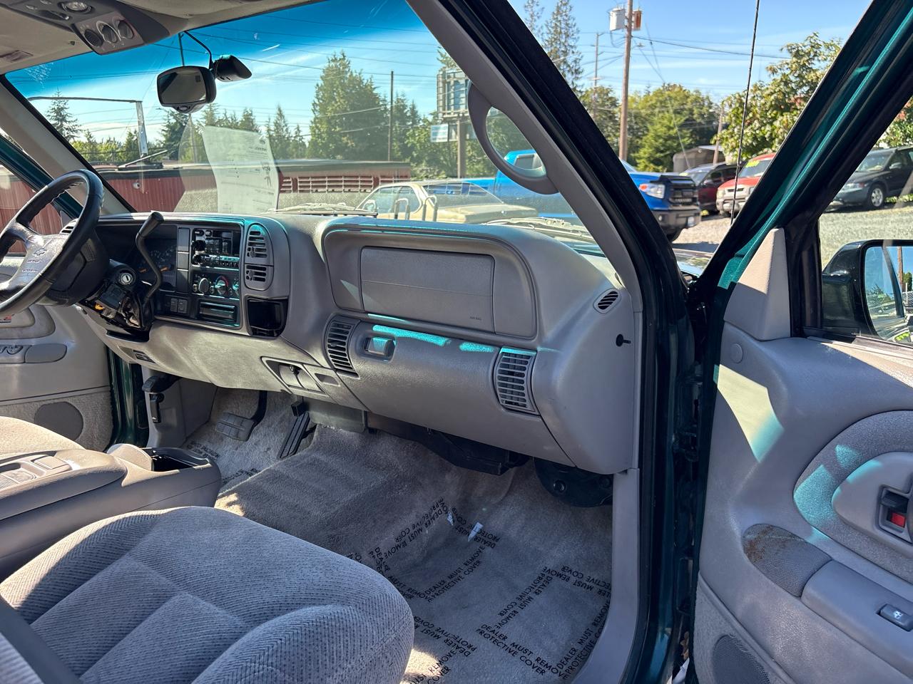 Chevrolet Suburban K1500 4WD 1997