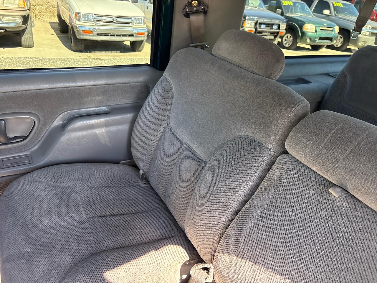 Chevrolet Suburban K1500 4WD 1997