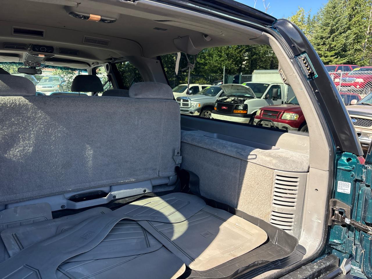 Chevrolet Suburban K1500 4WD 1997