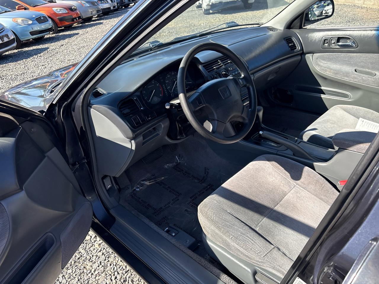 Honda Accord LX sedan 1995