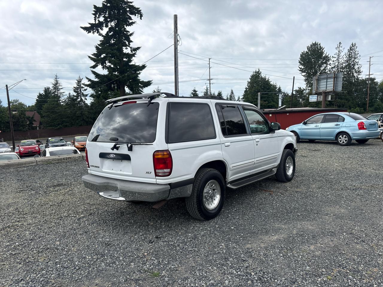 Ford Explorer XLT 4-Door 4WD 1998