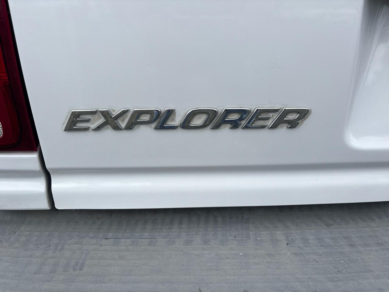 Ford Explorer XLT 4-Door 4WD 1998