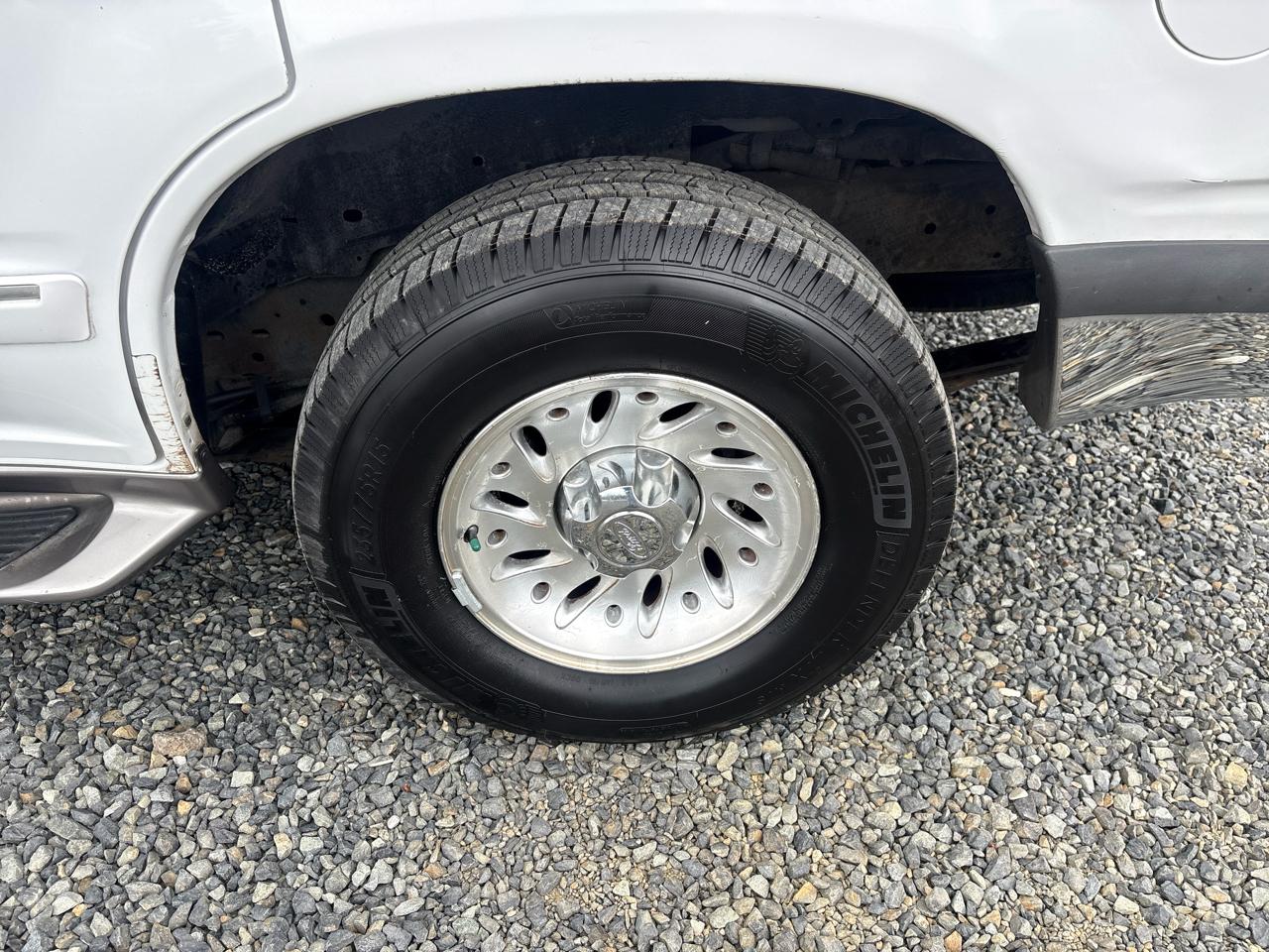 Ford Explorer XLT 4-Door 4WD 1998