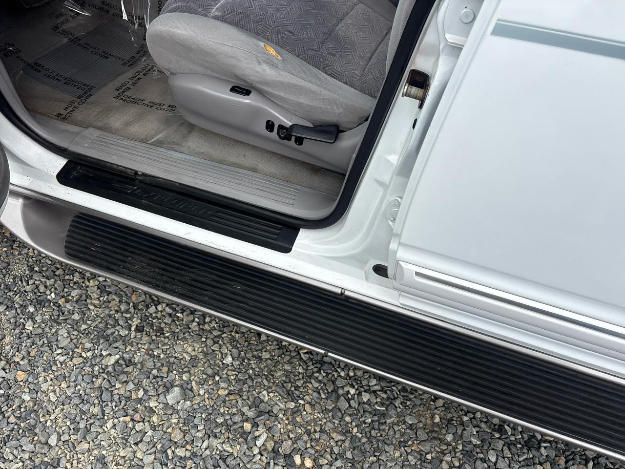 Ford Explorer XLT 4-Door 4WD 1998