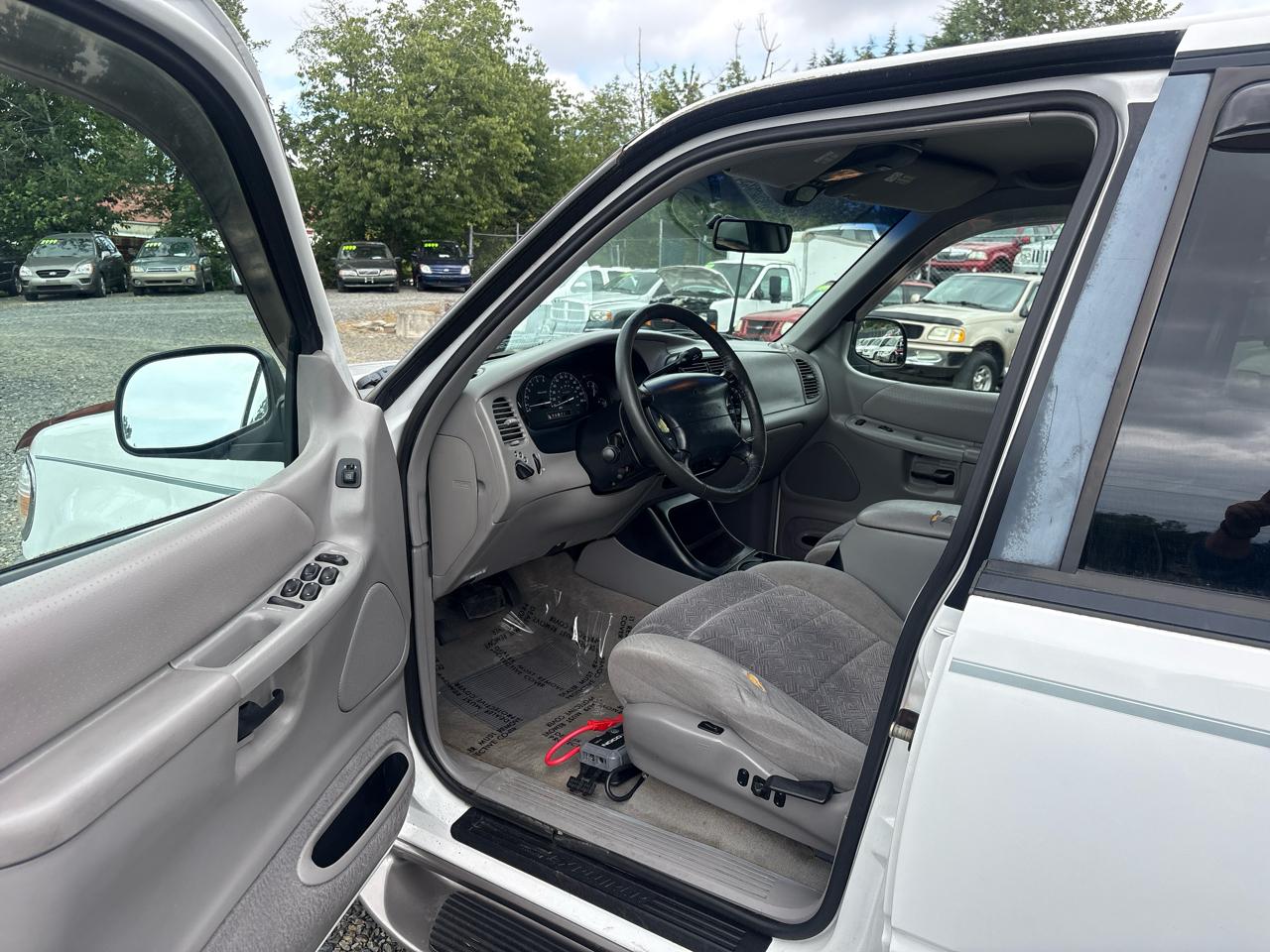 Ford Explorer XLT 4-Door 4WD 1998