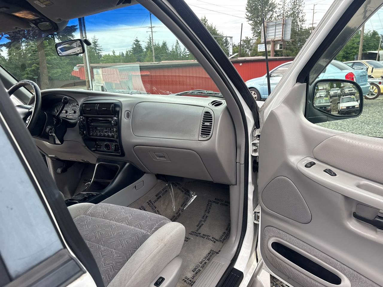 Ford Explorer XLT 4-Door 4WD 1998