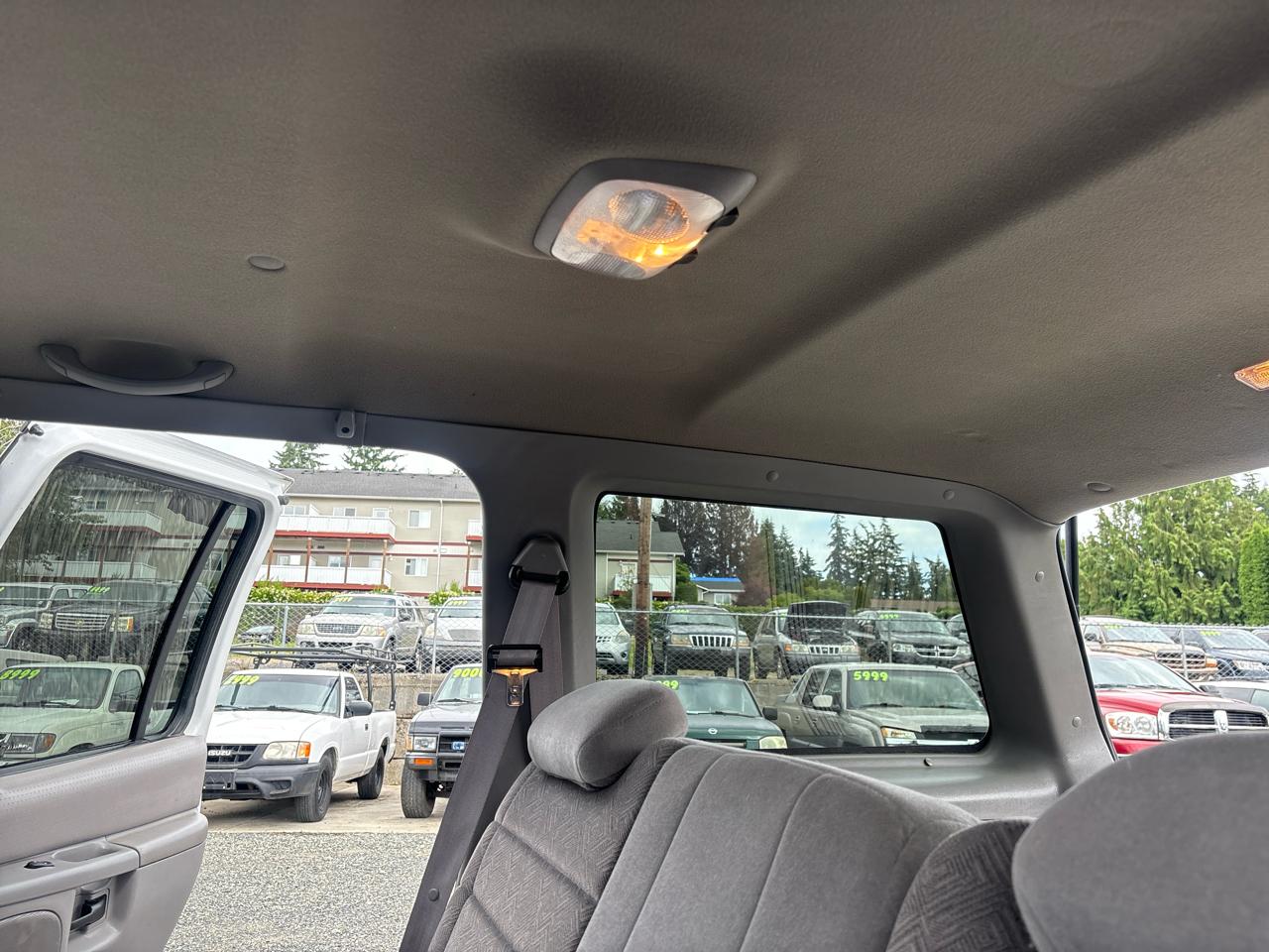 Ford Explorer XLT 4-Door 4WD 1998