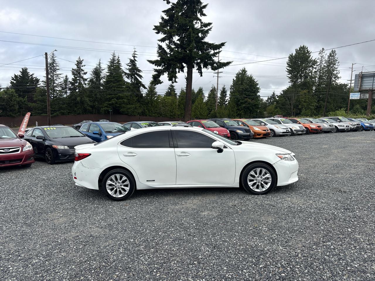 Lexus ES 300h Sedan 2014