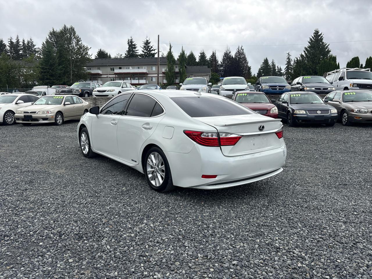 Lexus ES 300h Sedan 2014