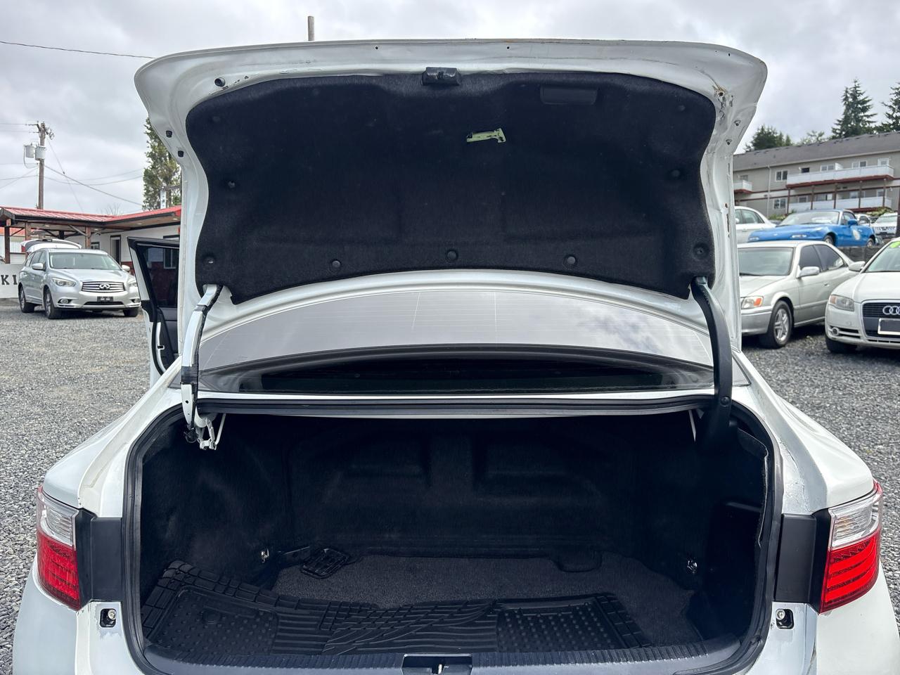Lexus ES 300h Sedan 2014