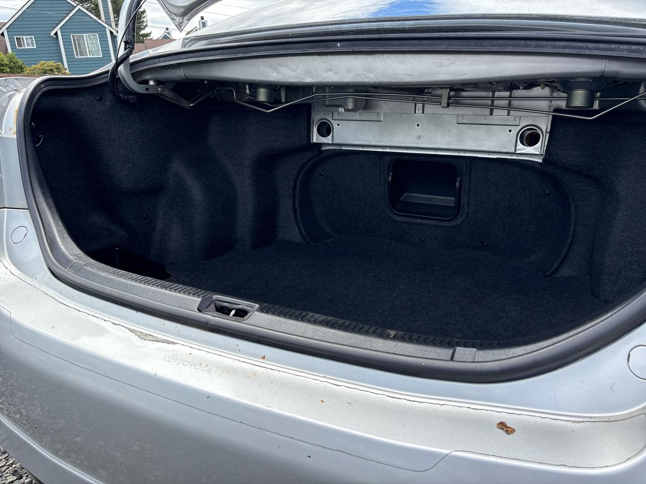 Toyota Camry LE V6 6-Spd AT 2009