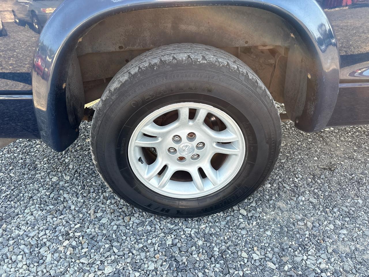 Dodge Dakota Sport Quad Cab 2WD 2004