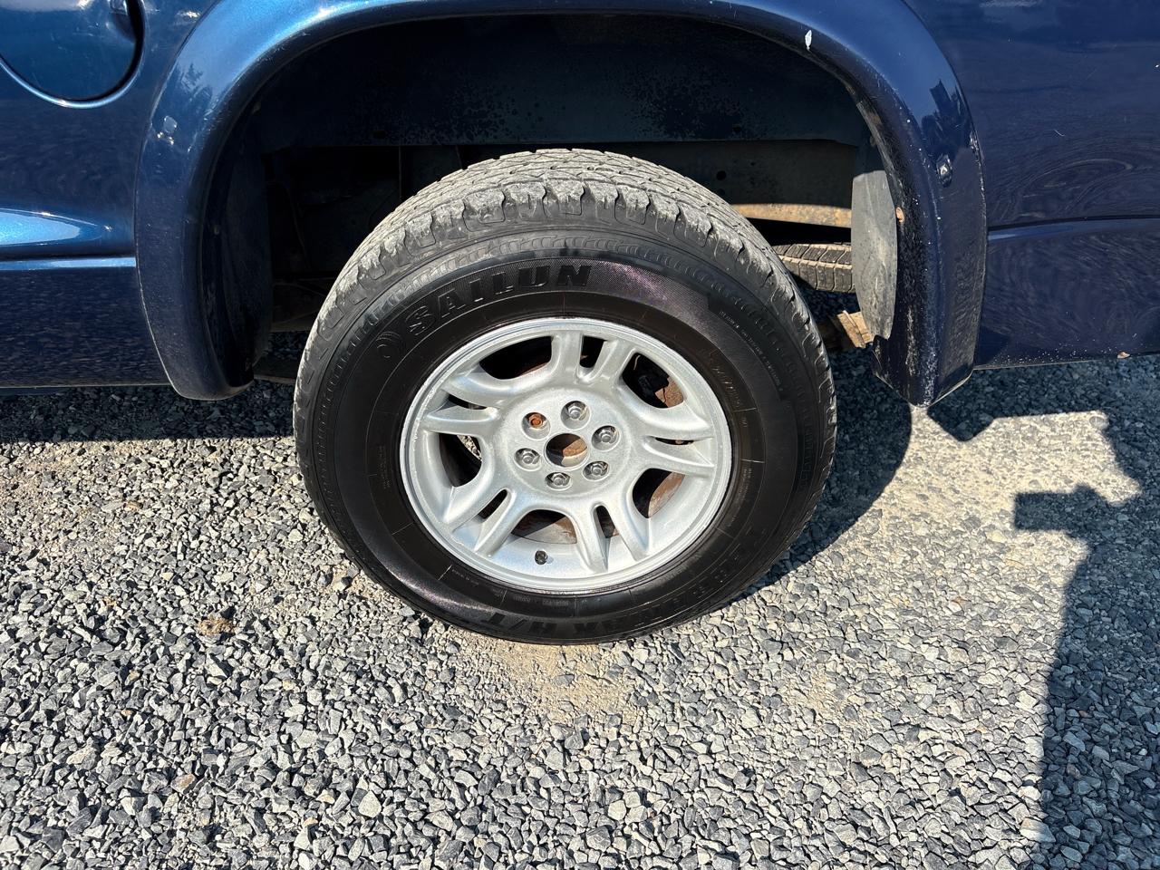 Dodge Dakota Sport Quad Cab 2WD 2004