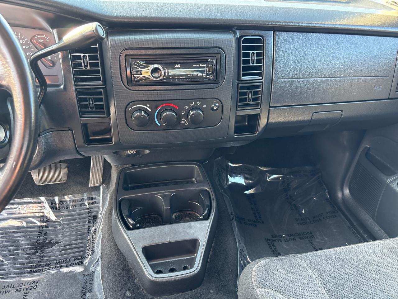 Dodge Dakota Sport Quad Cab 2WD 2004