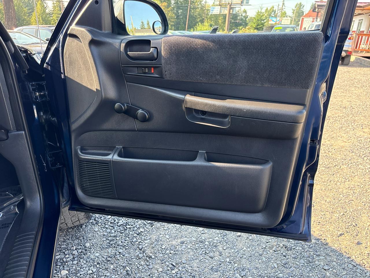 Dodge Dakota Sport Quad Cab 2WD 2004
