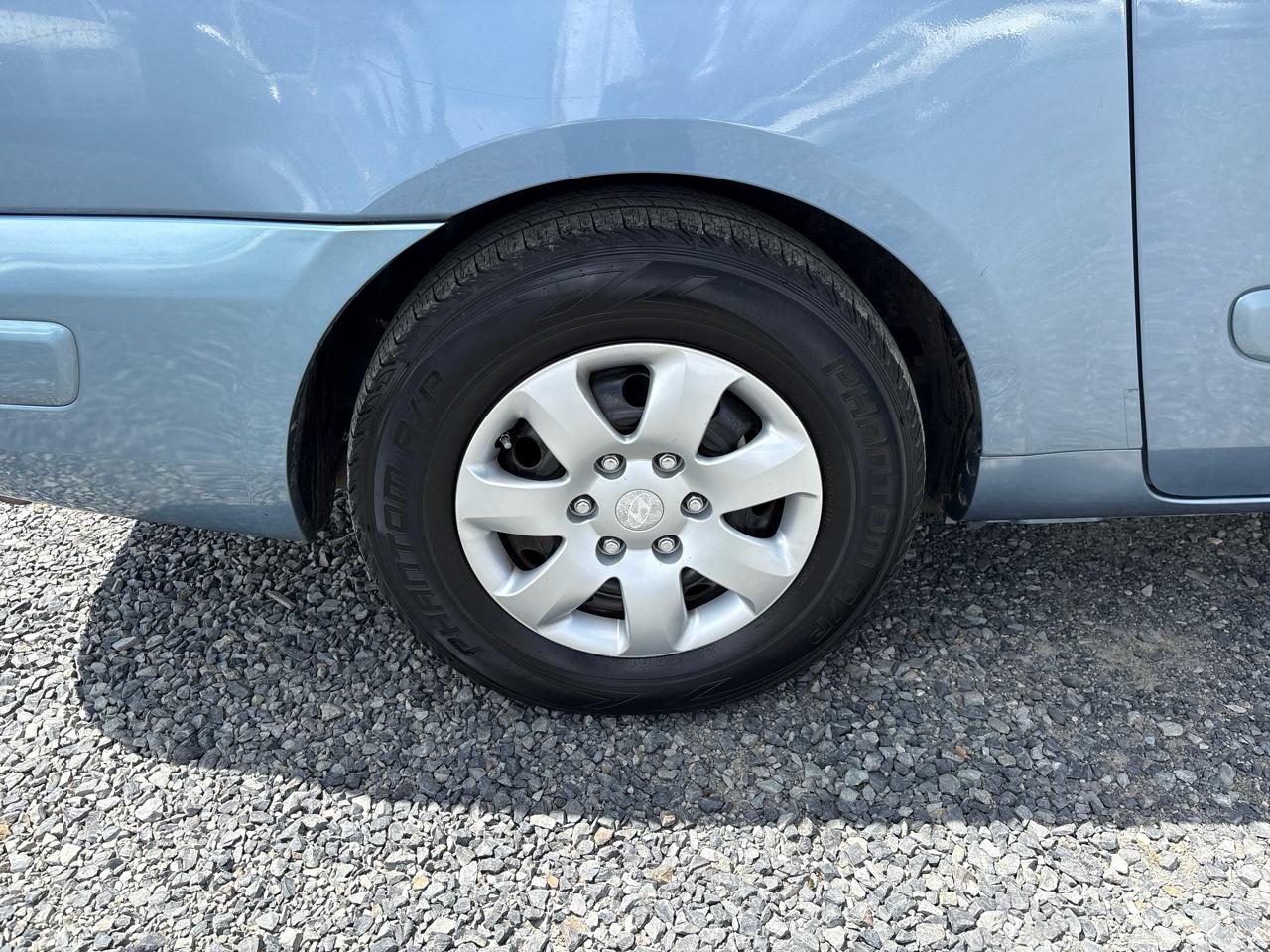 Hyundai Entourage GLS 2007
