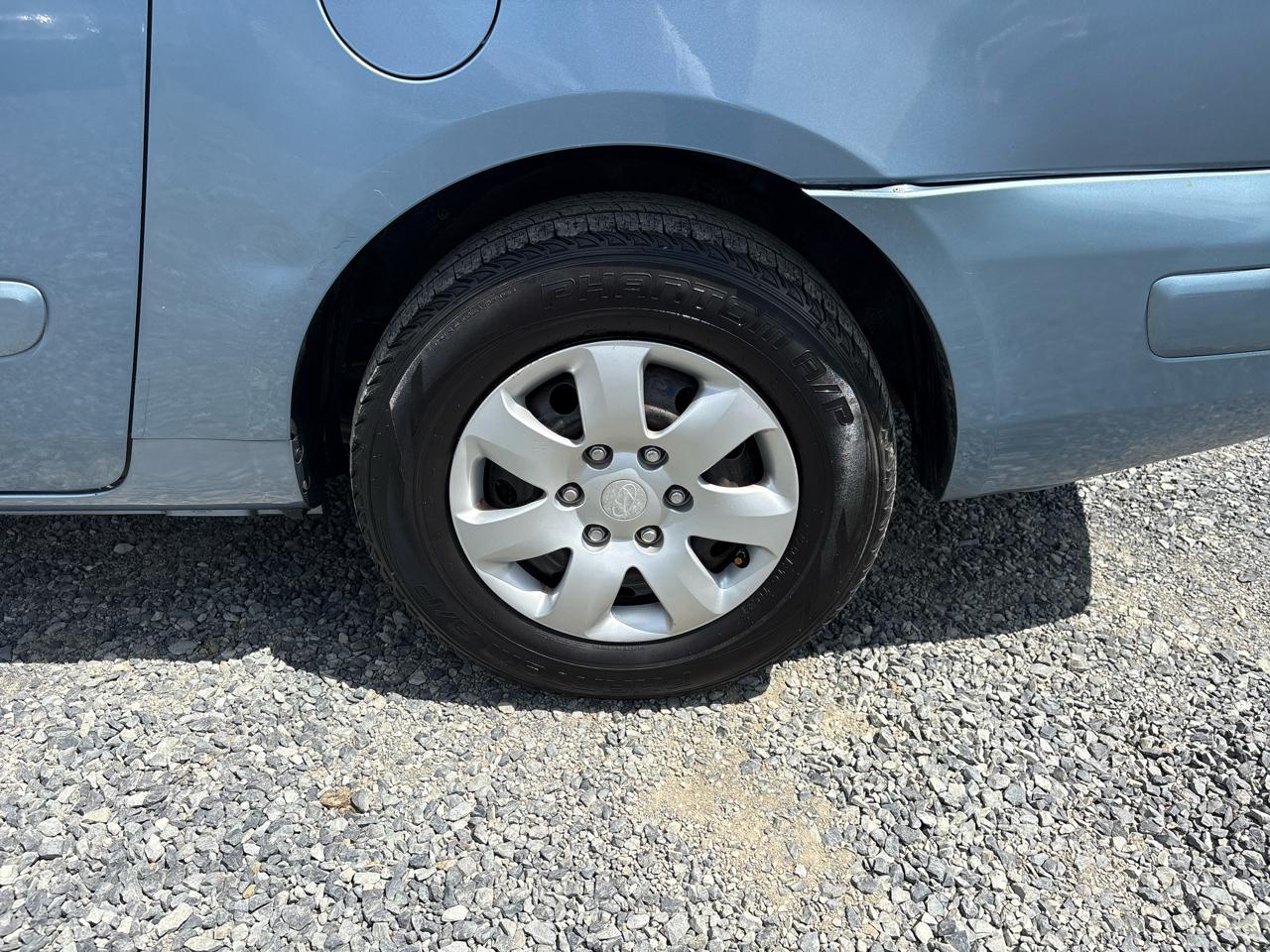 Hyundai Entourage GLS 2007