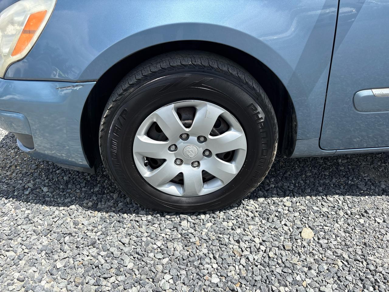 Hyundai Entourage GLS 2007