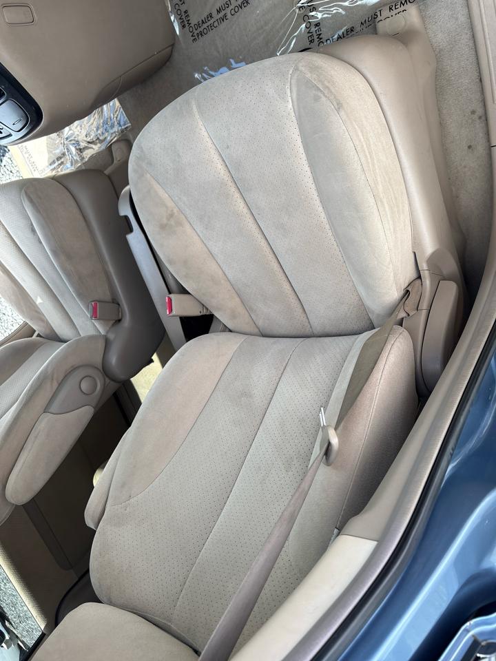 Hyundai Entourage GLS 2007