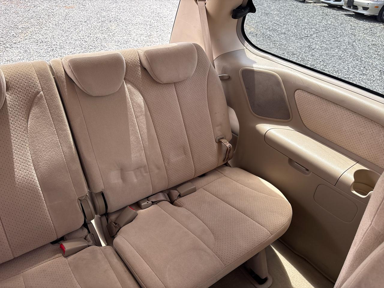 Hyundai Entourage GLS 2007