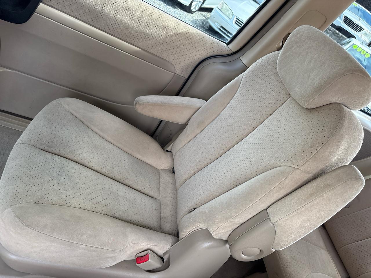 Hyundai Entourage GLS 2007
