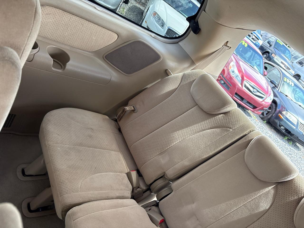 Hyundai Entourage GLS 2007