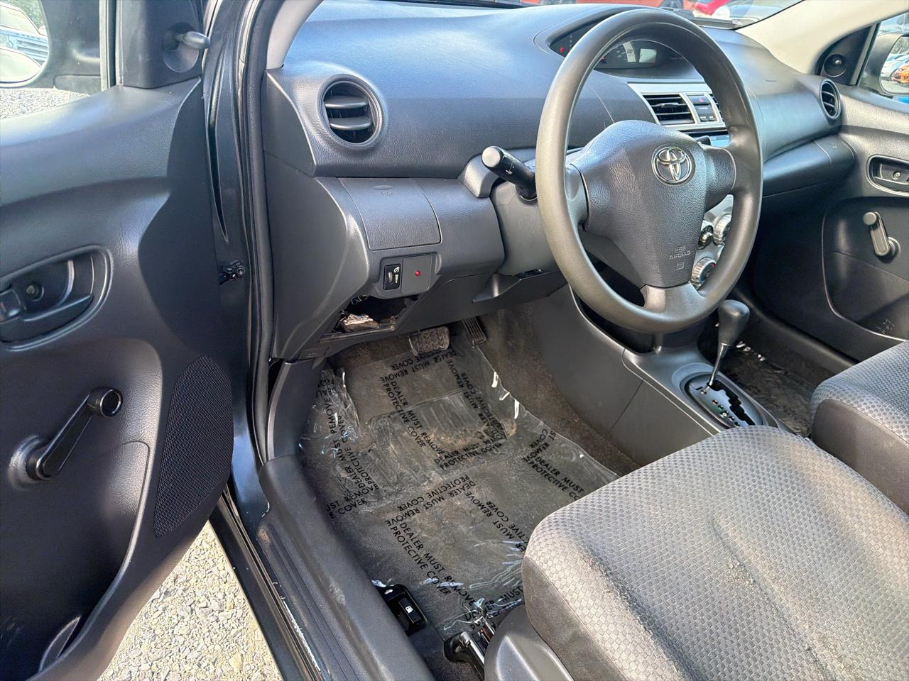 Toyota Yaris Sedan 2007