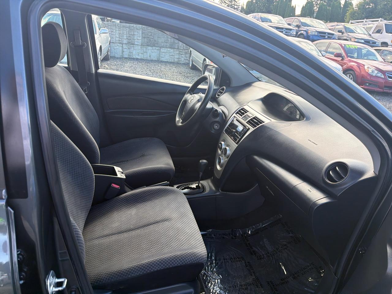 Toyota Yaris Sedan 2007