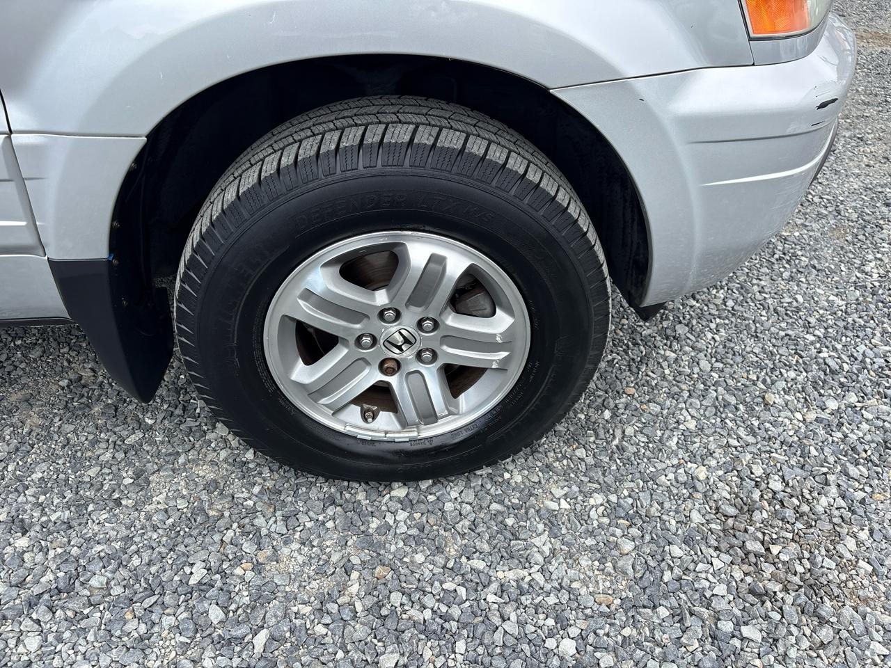 Honda Pilot EX w/ Leather and DVD 2005