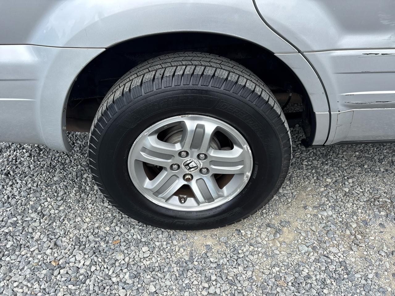 Honda Pilot EX w/ Leather and DVD 2005