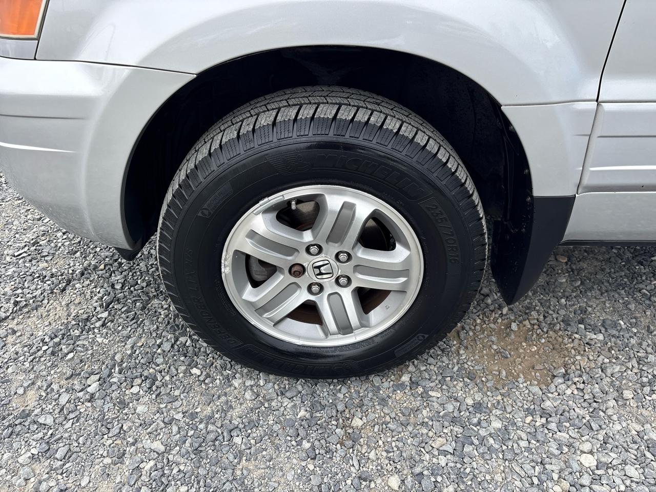 Honda Pilot EX w/ Leather and DVD 2005