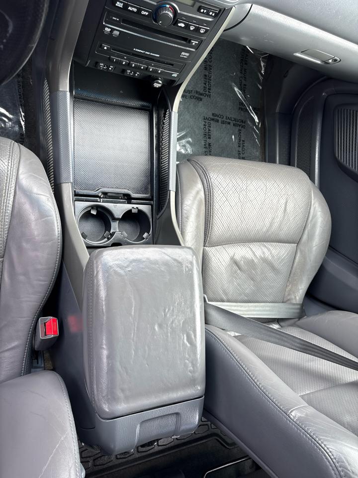 Honda Pilot EX w/ Leather and DVD 2005