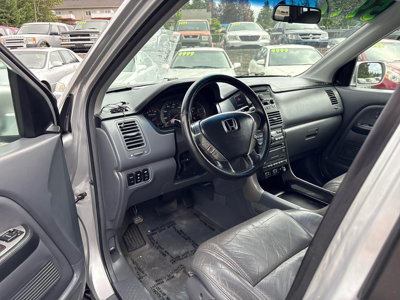 Honda Pilot EX w/ Leather and DVD 2005