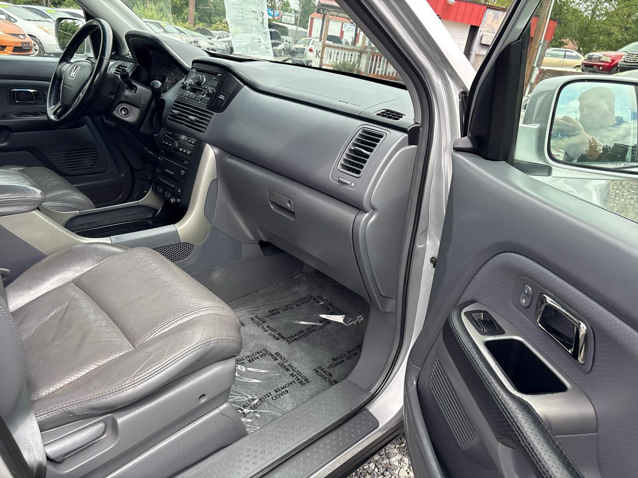 Honda Pilot EX w/ Leather and DVD 2005