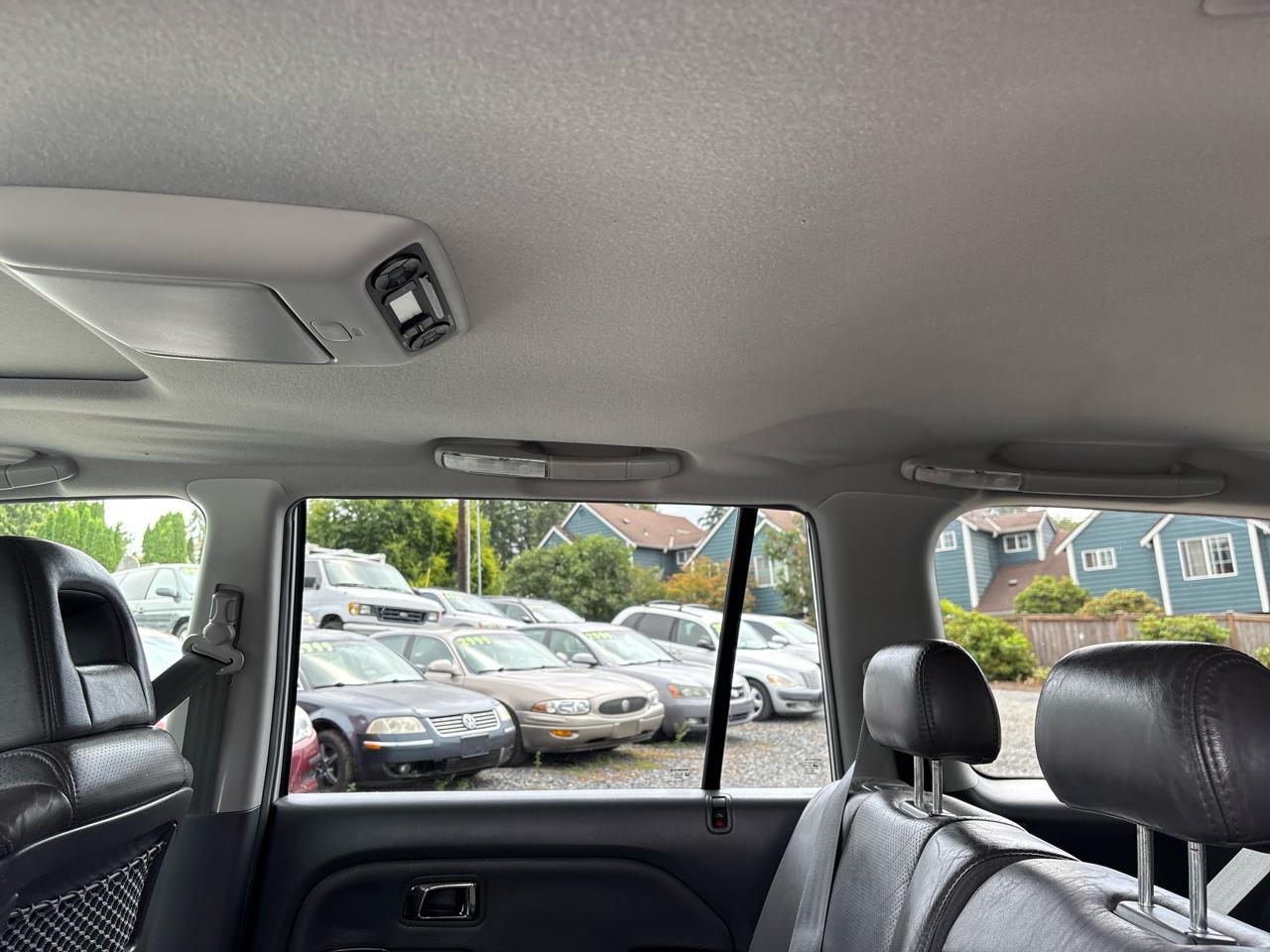 Honda Pilot EX w/ Leather and DVD 2005
